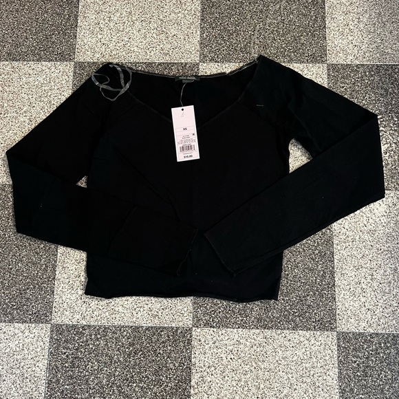 3/$15 NWT Wild Fable Long Sleeve Black Cropped Top Size XS - Picture 3 of 8